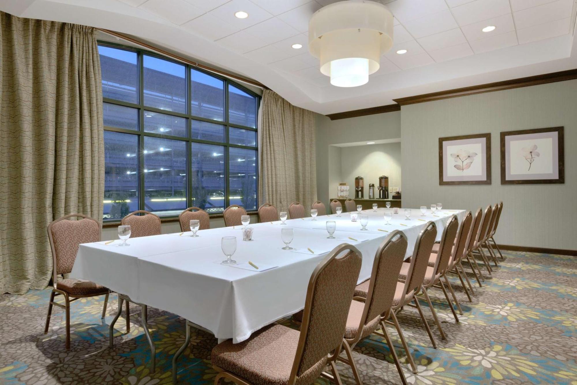 Hilton Garden Inn Worcester Eksteriør billede